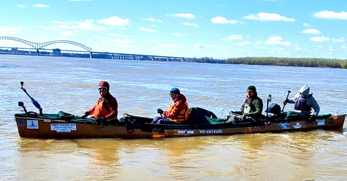Minnesotaled canoe crew sets unofficial world record for trip down