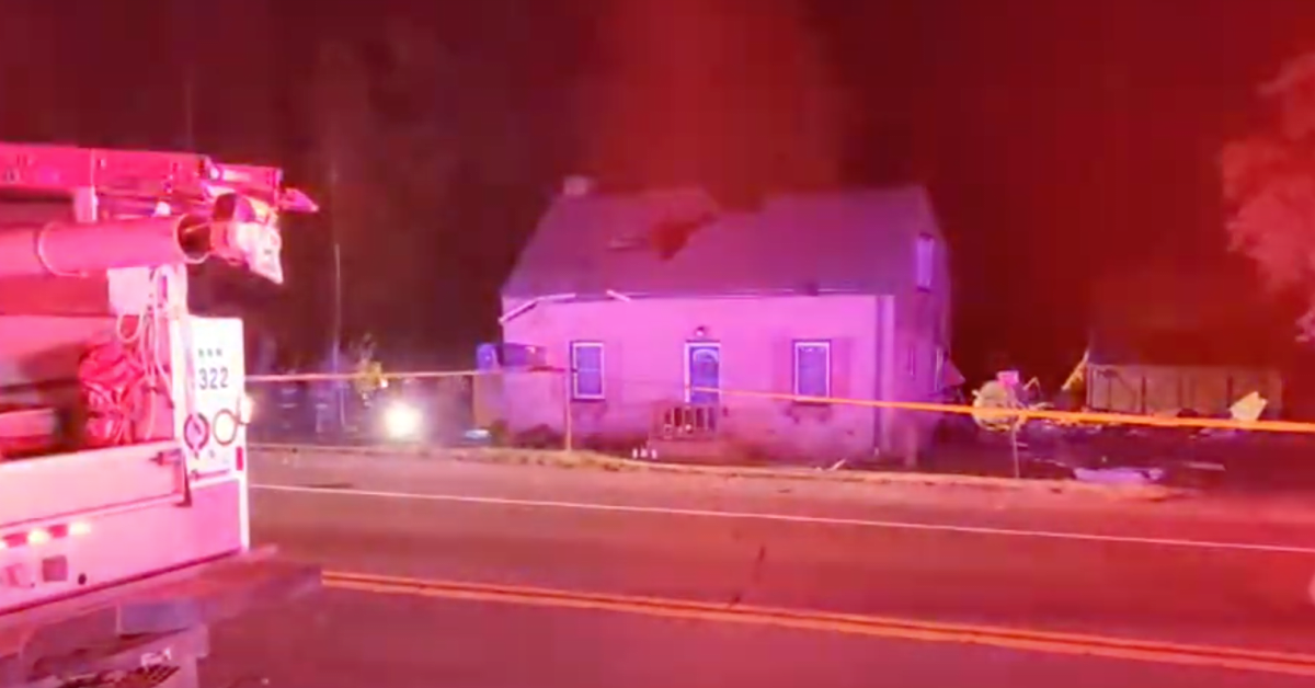 3-dead-after-plane-crashes-into-house-in-hermantown-minnesota-bring