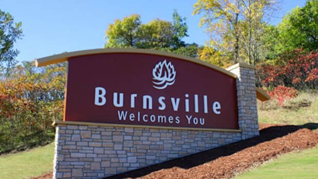 Burnsville welcome sign