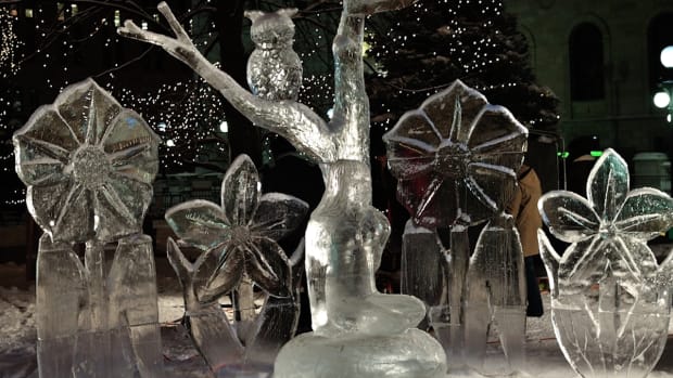 st. paul winter carnival ice sculpture