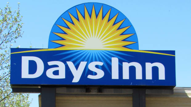 Days Inn sign
