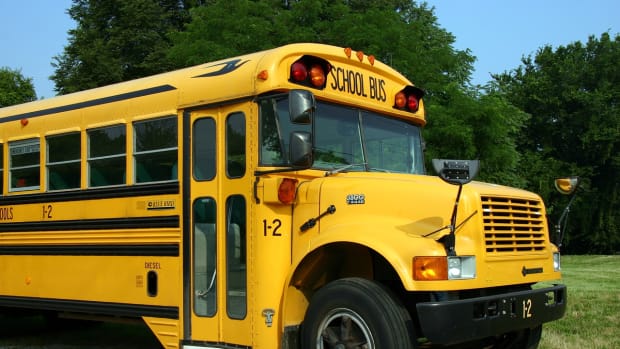 school-bus-2645085_1280