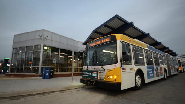 metro transit bus