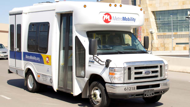 metro mobility bus