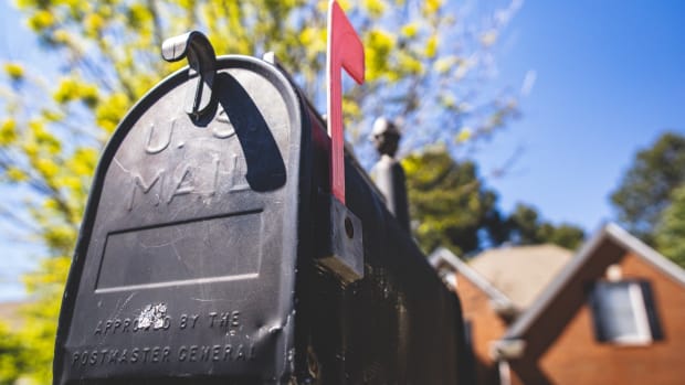 pexels mailbox home