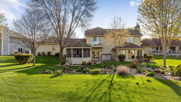 Kirby Puckett's $1.7M Minnesota Mansion Pending Sale