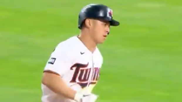 Refsnyder's big night at the plate helps Twins beat Orioles 7-4