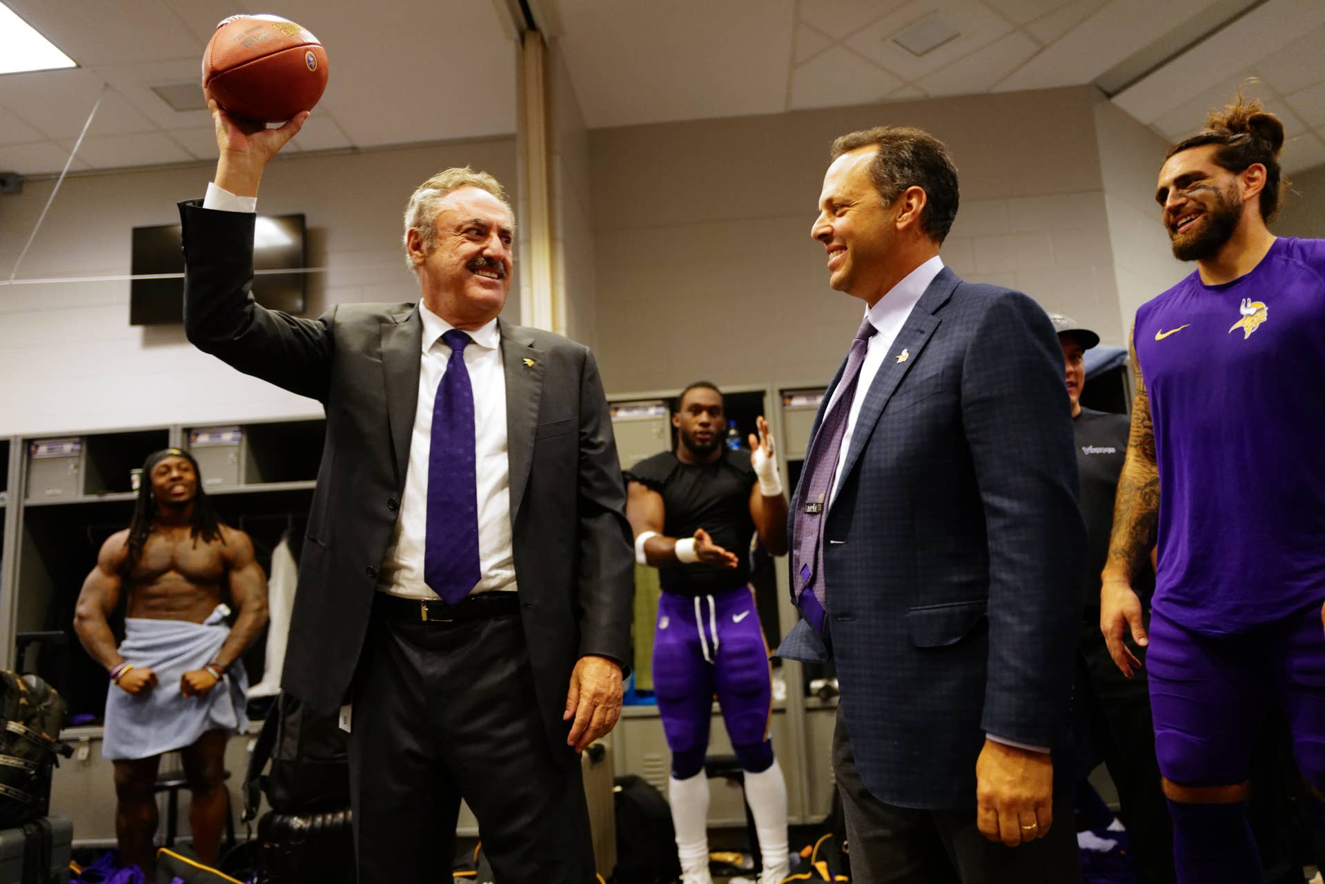 Report: Vikings owners, Zygi and Mark Wilf, 'serious candidate' to buy Timberwolves - Bring Me The News
