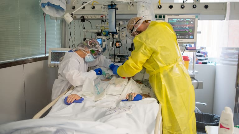 Minnesota hospitals are experiencing a 'capacity crisis' amid COVID-19 surge