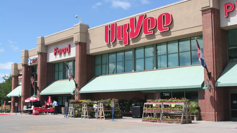 For first time in its history, Hy-Vee stores will close on Thanksgiving Day