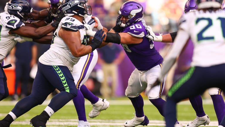 Vikings center Garrett Bradbury lands on COVID list