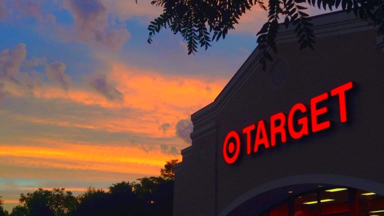 Target sees slight growth in holiday sales but expects drop in