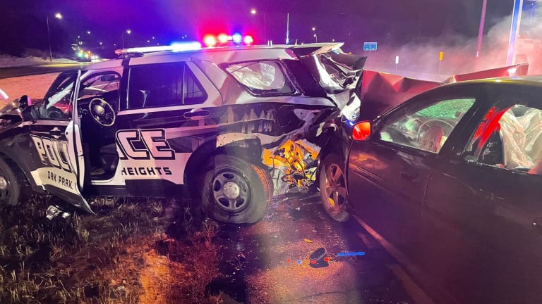 Police: Suspected drunk driver crashes into squad car, injures officer