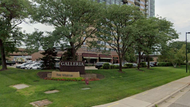 Christmas carjacking at Galleria in Edina, suspect may have used a knife