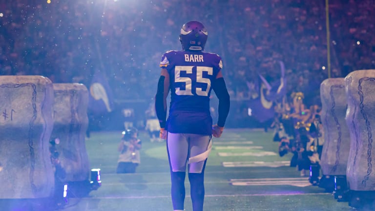 Minnesota Vikings outside linebacker Anthony Barr (55) runs on the