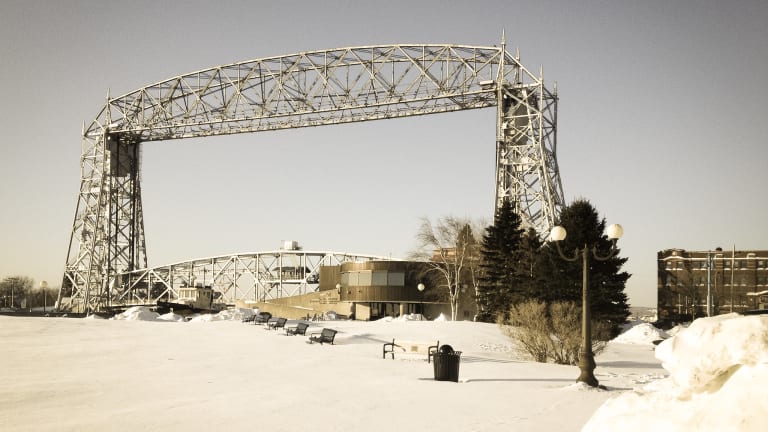 Duluth's Aerial Lift Bridge briefly closed after person climbs to the top