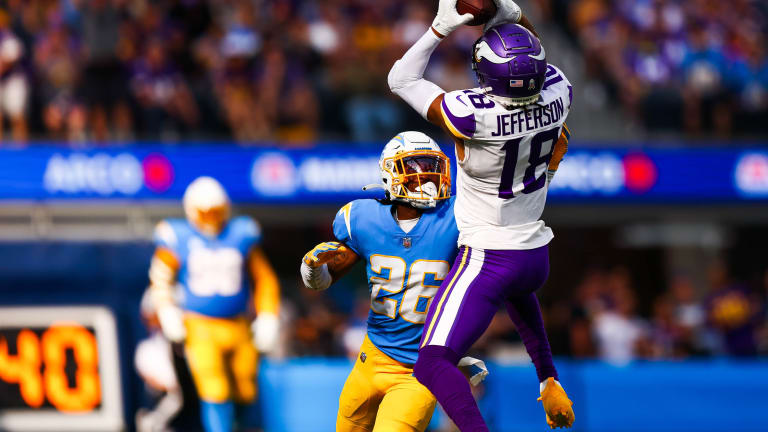 Adam Thielen snags 500th career reception, Justin Jefferson