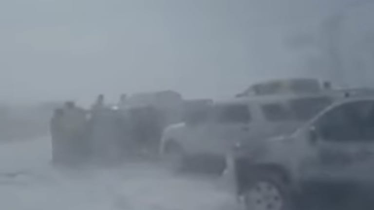 Video: Pileup during blizzard on Minnesota highway a 'major mess'