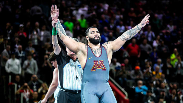 Gable Steveson defends NCAA title, leaves shoes on the mat in final match