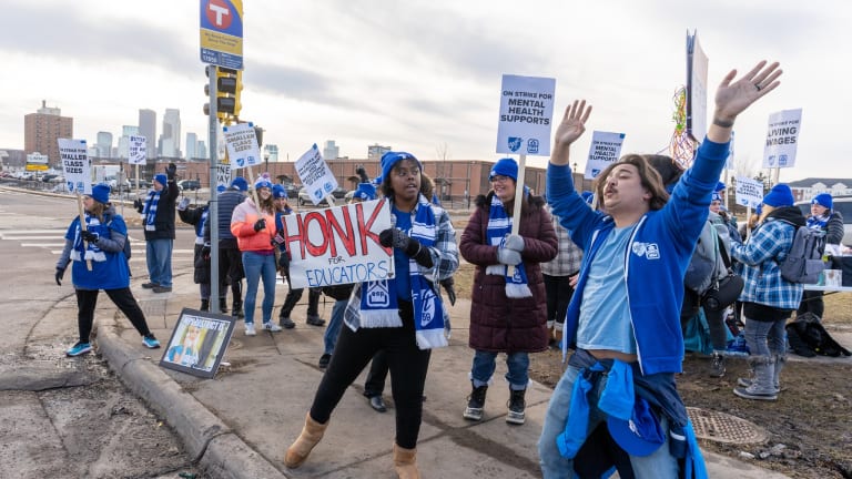 District makes 'last, best and final offer' to striking Minneapolis teacher support staff