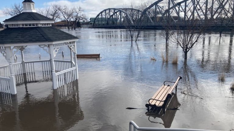Rain to soak flood-stricken parts of MN, ND through Sunday