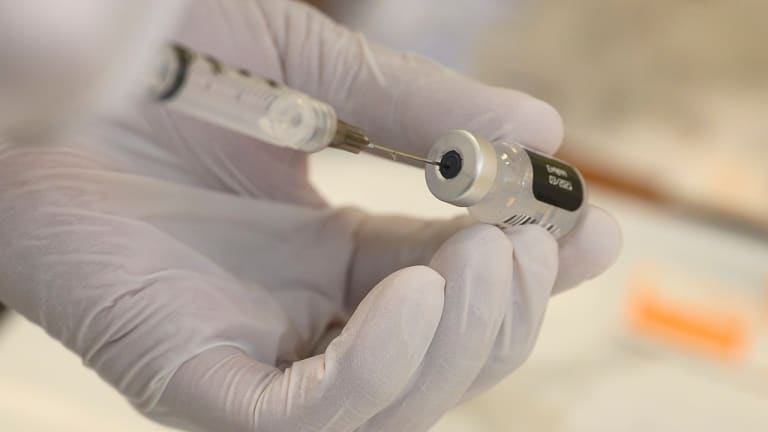 Minnesota doctors urge vaccines for COVID-19, flu ahead of the winter