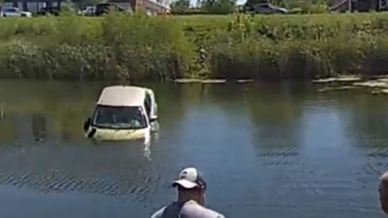Driver rescued from car sinking in Eagan pond