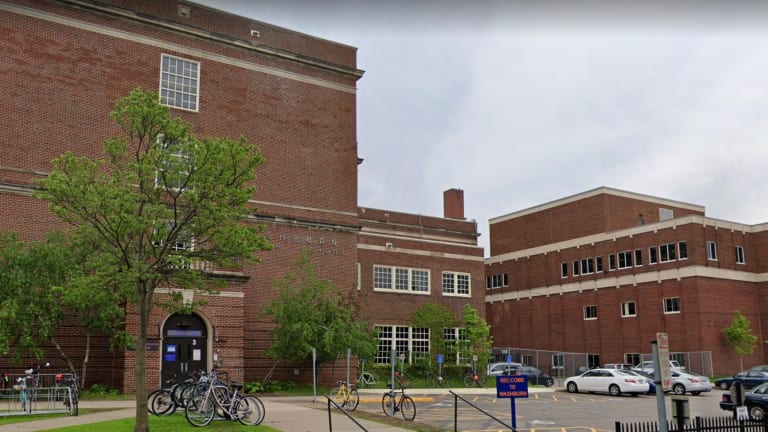 Teen Stabbed During Large Fight At Washburn High School, Minneapolis ...