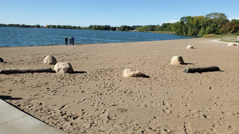 Lake Byllesby beach in Dakota County closed due to E.coli levels