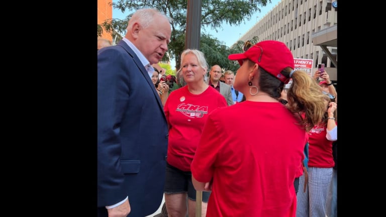 Minnesota nurses strike Day 2: no deal reached, Walz shows support