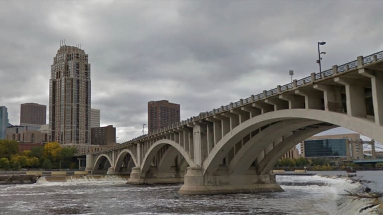 Re-opening of Minneapolis' Third Avenue Bridge delayed to next year