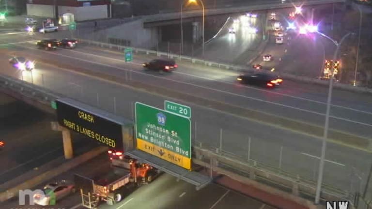 Fatal I-35W crash closes lanes in Minneapolis Friday morning