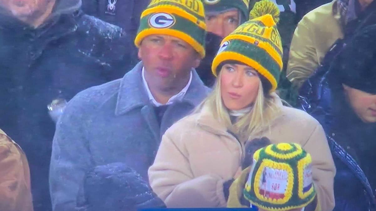 Alex Rodríguez showed up at Lambeau Field wearing a Packers hat - Bring Me  The News