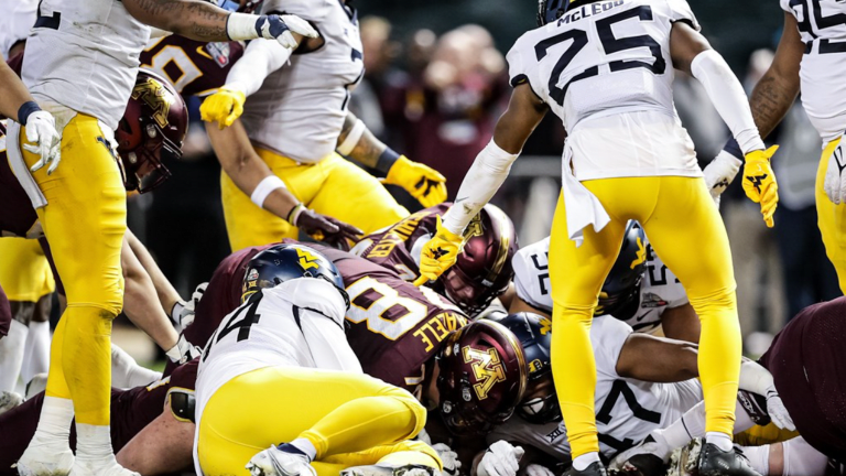 Gophers cap season with dominant win over West Virginia in bowl game
