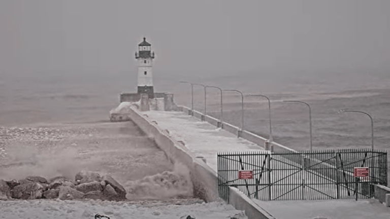 Videos show massive winter storm waves on Lake Superior Wednesday
