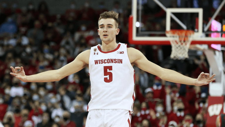 Minnesotans have the Wisconsin Badgers back in the national spotlight