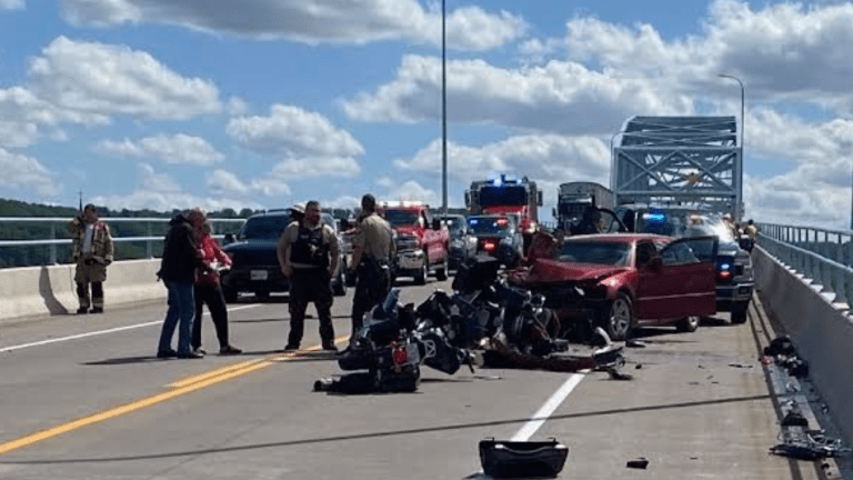 Minnesota motorcyclist dies after being hit by driver on Wabasha bridge