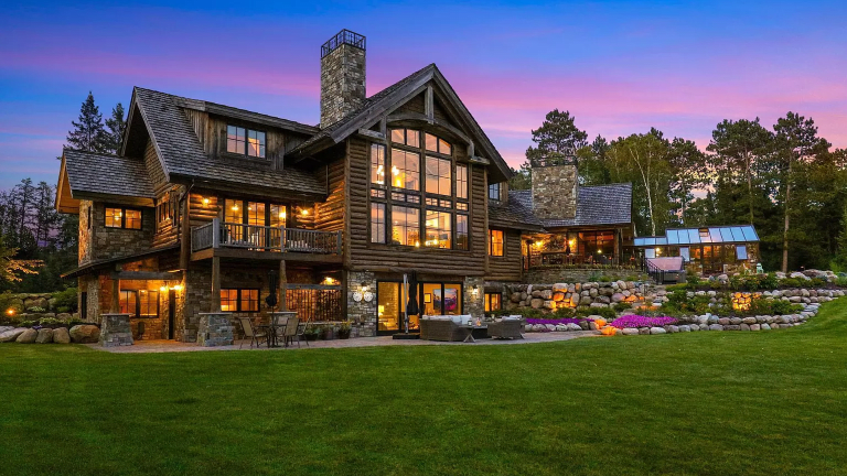 Gallery: $4.2M lake retreat blends mountain architecture, beach living