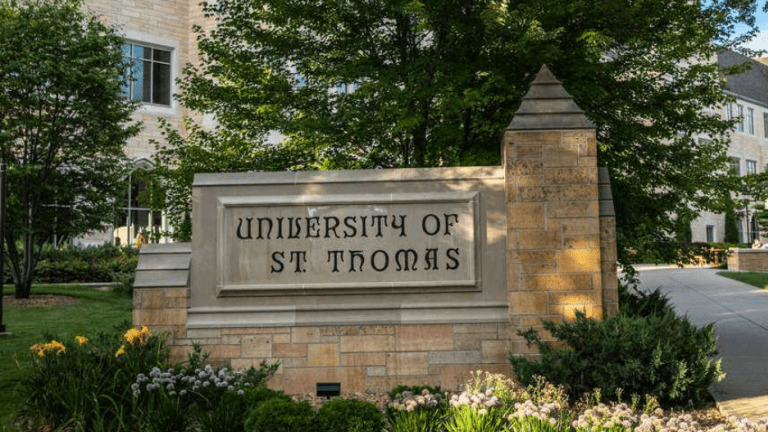Jury finds former University of St. Thomas football player guilty of raping student