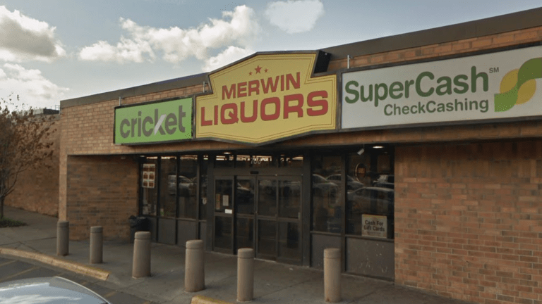 Quadruple shooting outside Minneapolis liquor store leaves 4 critical
