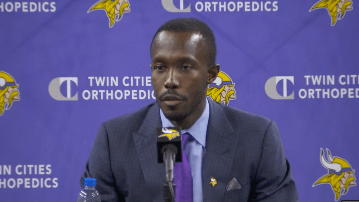 GM Kwesi Adofo-Mensah puts Vikings management on the spot to solve team's  quarterback quandary