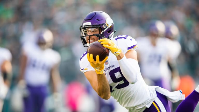 Adam thielen clearance football gloves