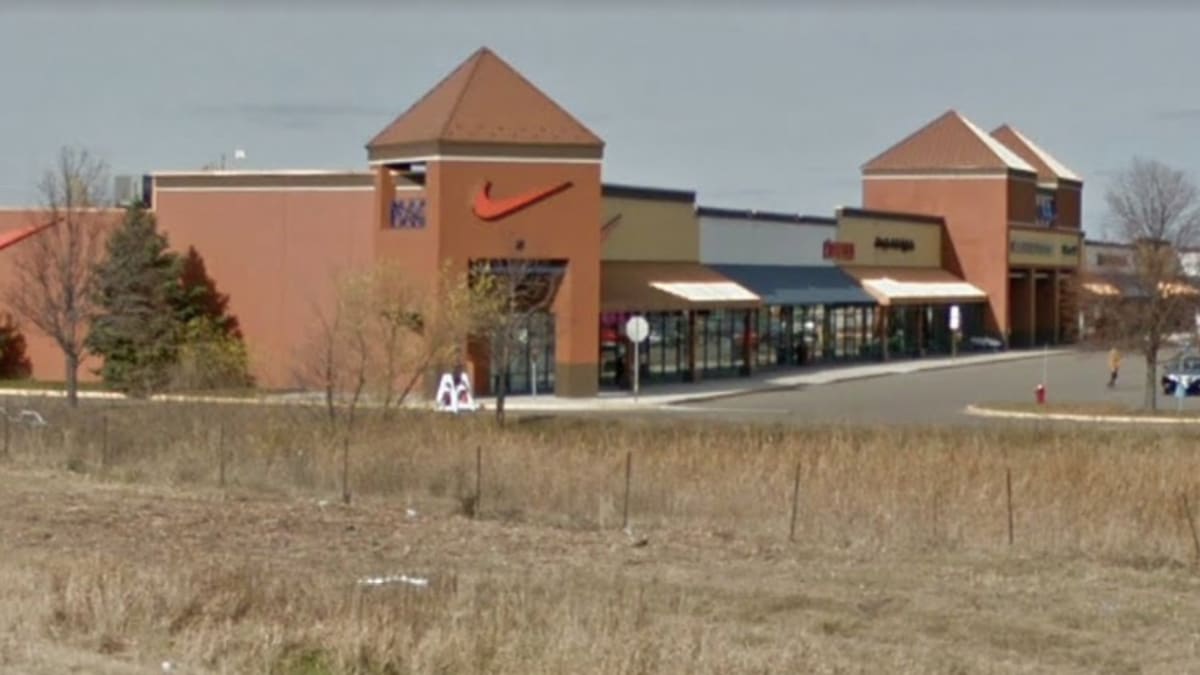 Nike eagan 2025 outlet mall