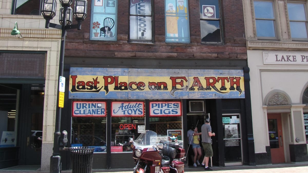 Last place on clearance earth pet store