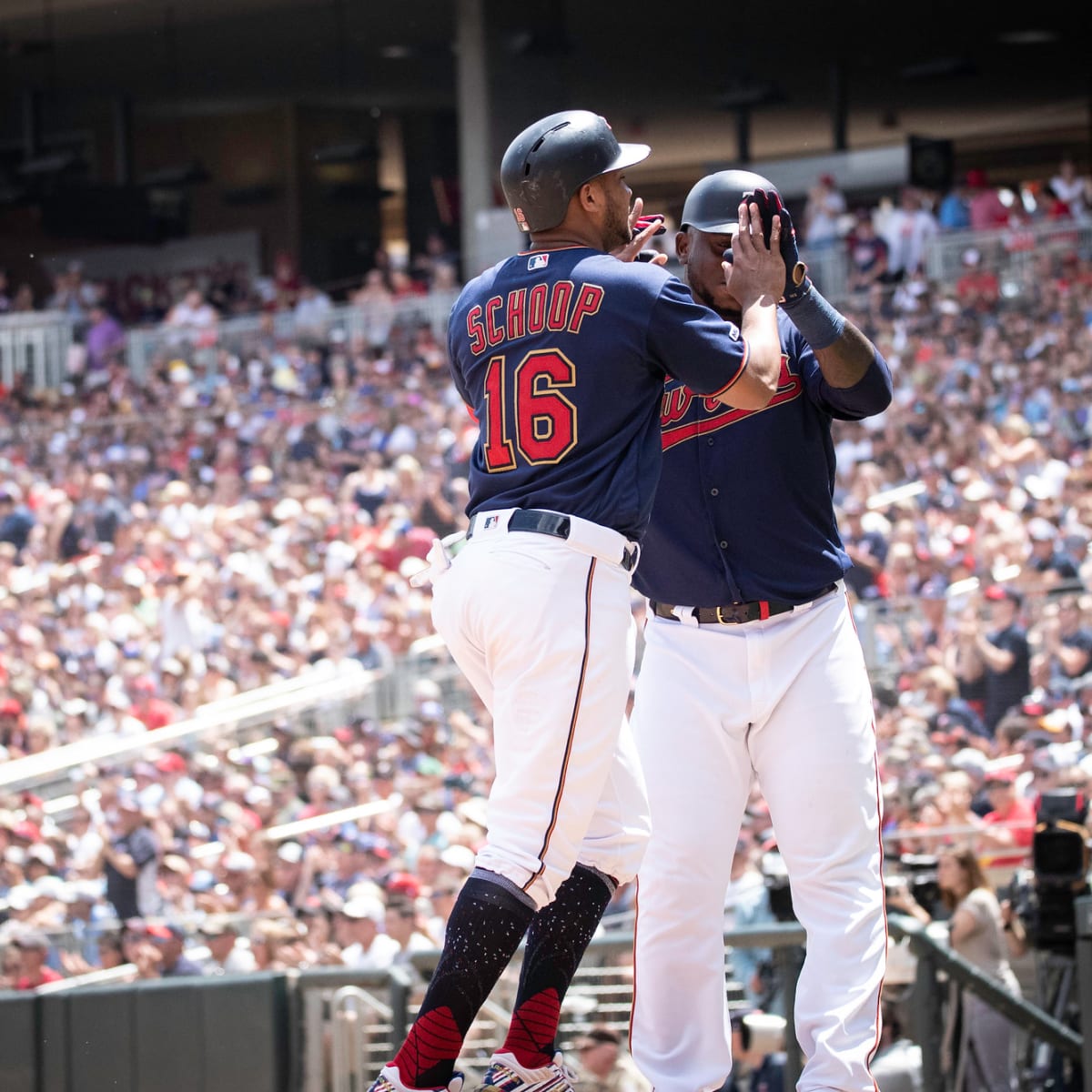 AL Central-leading Twins place Kepler, Sanó on injured list