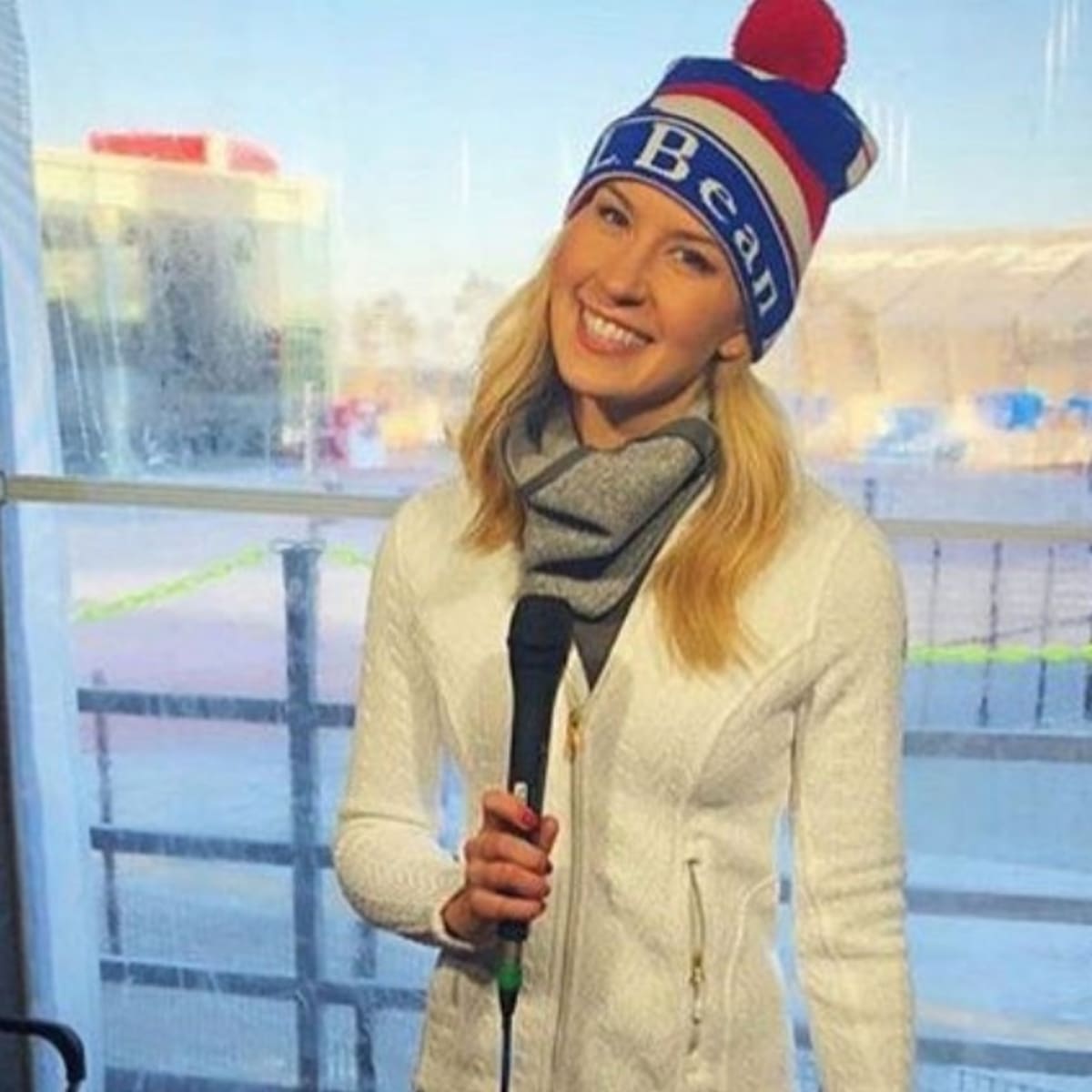FOX Sports North introduces new studio host Annie Sabo - Bring Me The News