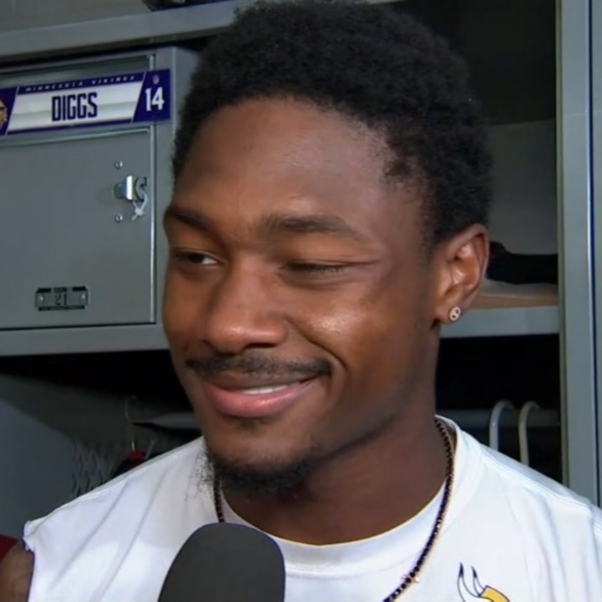 NFL rumors: Vikings WR Stefon Diggs skips practice as trade whispers swirl