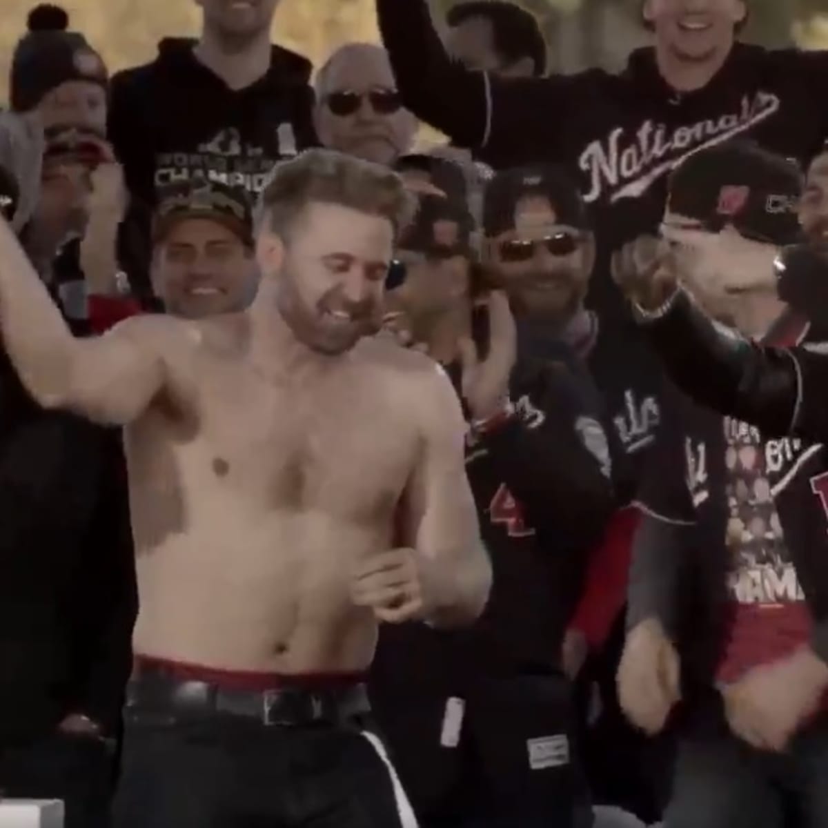 Former Twin Brian Dozier has a GREAT time at Nationals' World Series parade  - Bring Me The News