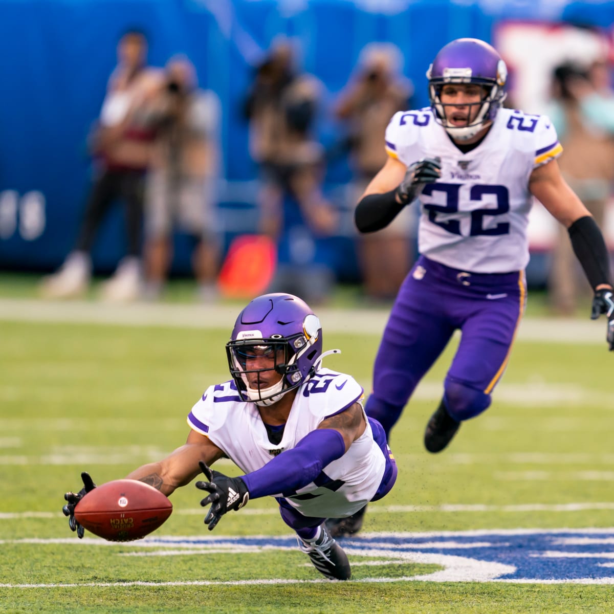 Anthony Barr PICKS OFF Lamar Jackson in OT 