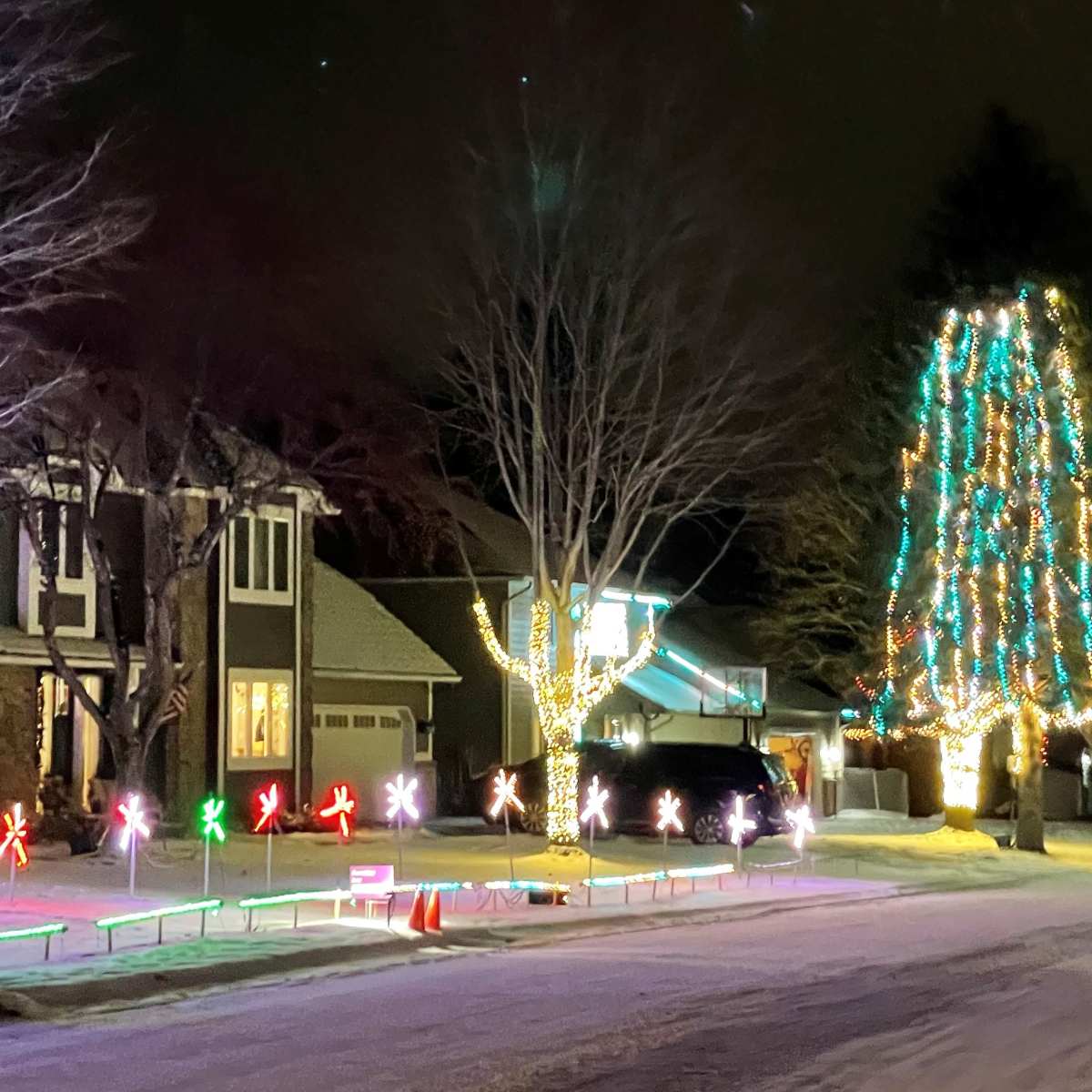 Neighborhoods With Best Christmas Lights 2022 Near New Albany In Last Hurrah For Plymouth Man With Parkinson's Beloved Light Show - Bring Me  The News